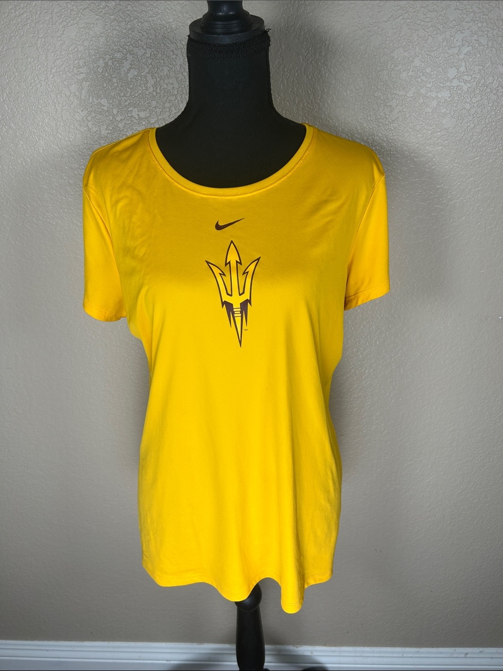 Arizona State Sun Devils Nike Dri-FIT Yellow Women’s Tee Size Large